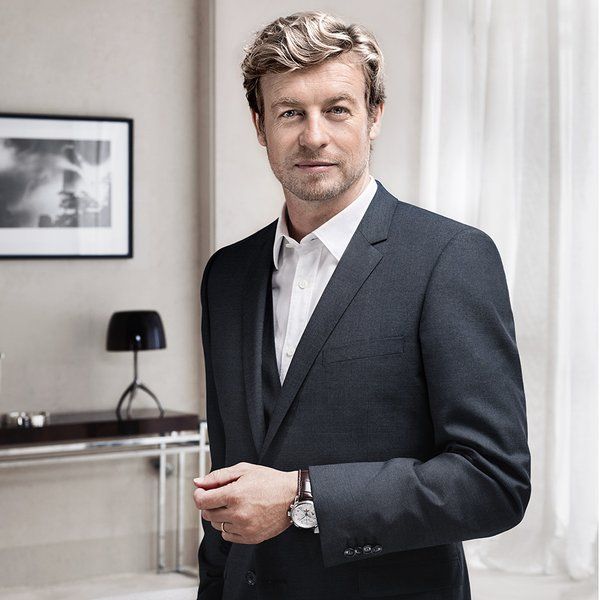 What watch does Simon Baker wear? Almost On Time